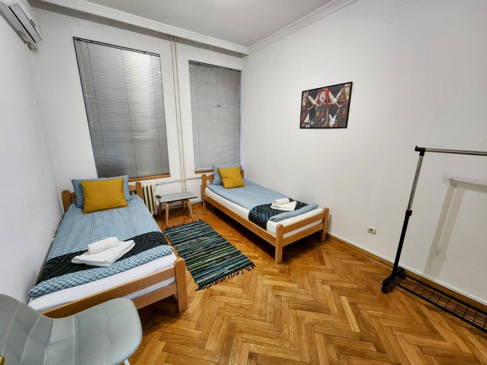 Authentic Belgrade Centre Apartments For Large Groups, Republic Square - Up To 47 People In 5 Apartments Ruang foto