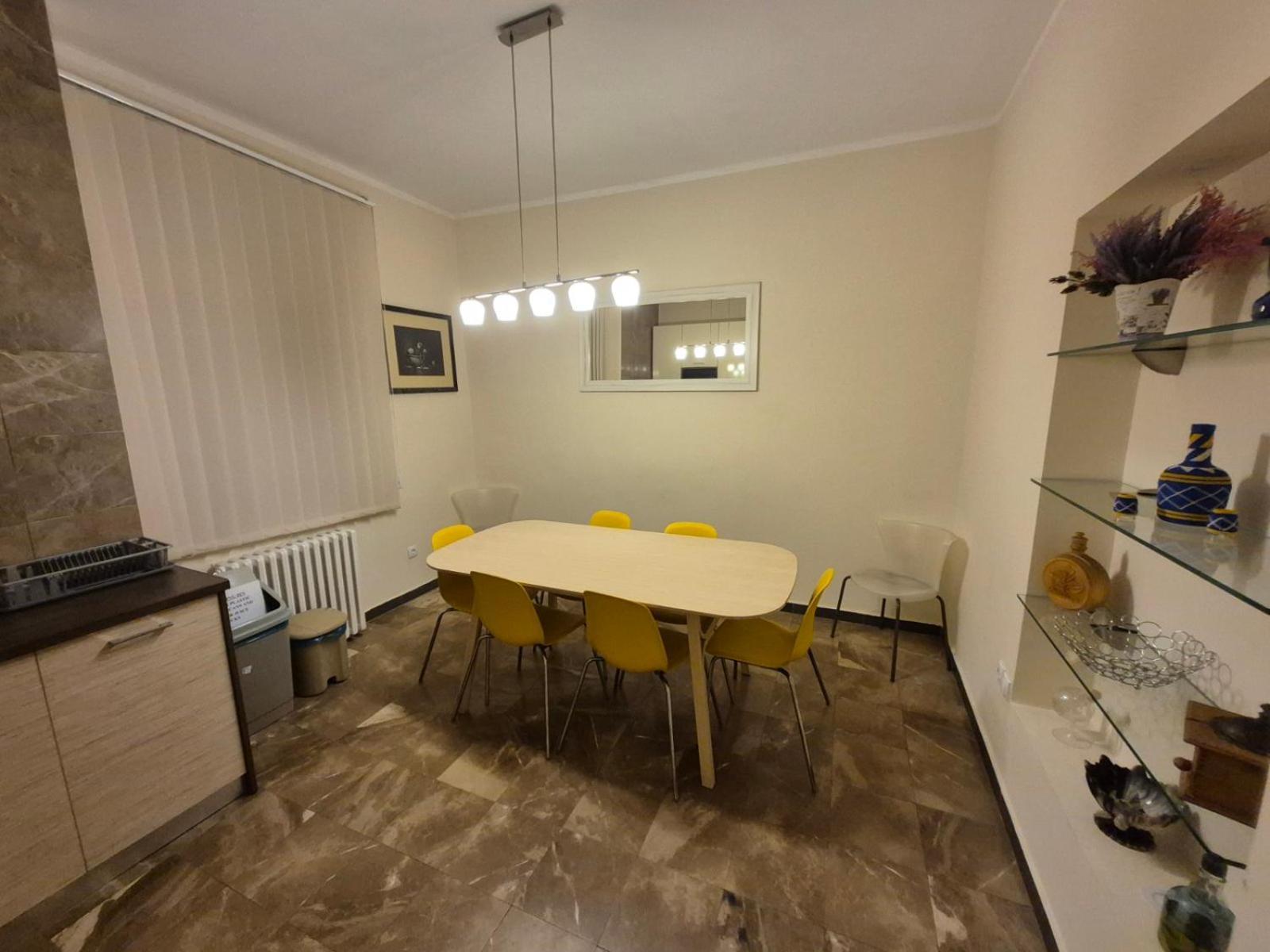 Authentic Belgrade Centre Apartments For Large Groups, Republic Square - Up To 47 People In 5 Apartments Ruang foto
