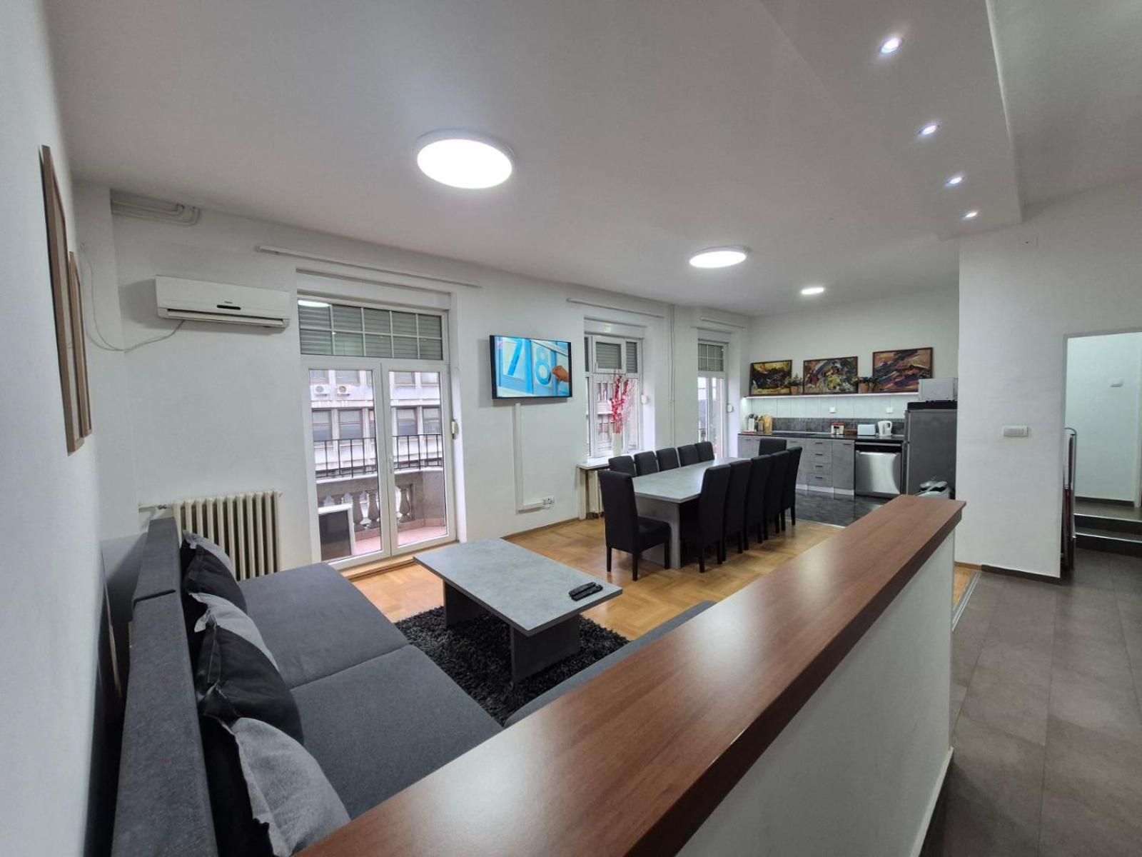 Authentic Belgrade Centre Apartments For Large Groups, Republic Square - Up To 47 People In 5 Apartments Ruang foto