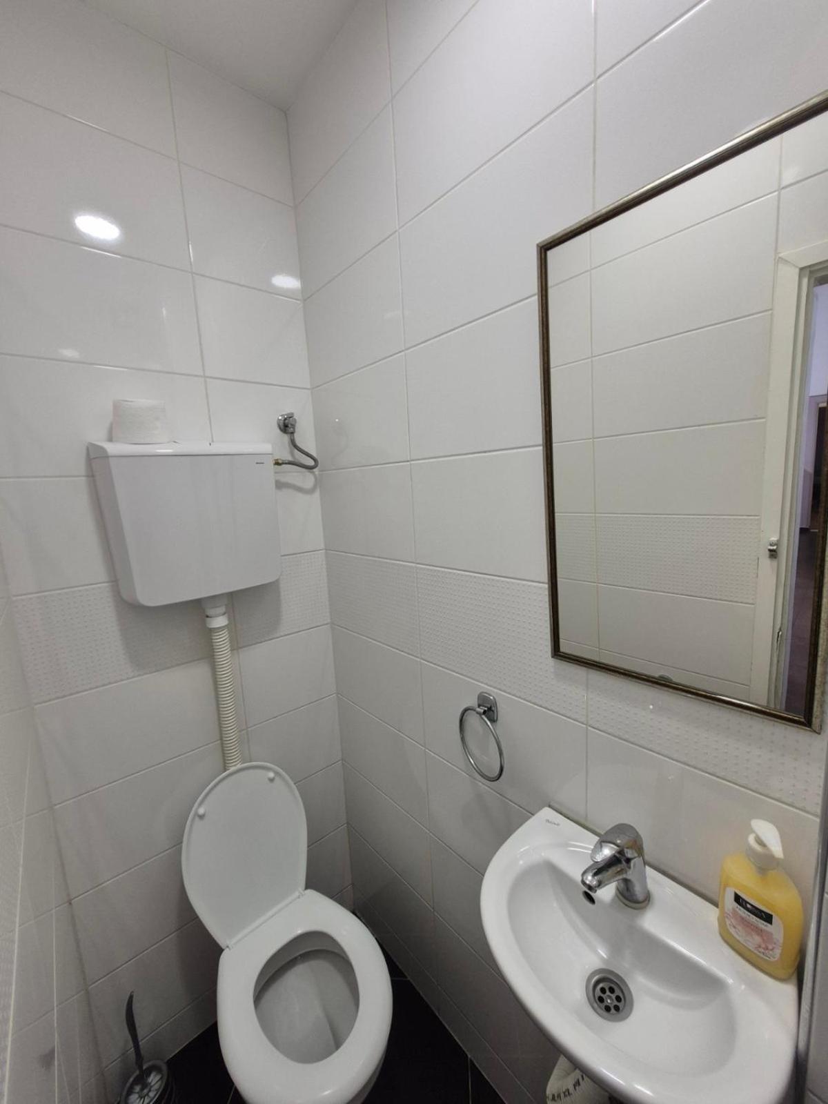 Authentic Belgrade Centre Apartments For Large Groups, Republic Square - Up To 47 People In 5 Apartments Ruang foto