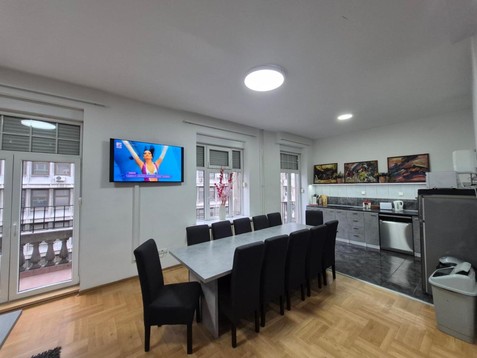 Authentic Belgrade Centre Apartments For Large Groups, Republic Square - Up To 47 People In 5 Apartments Ruang foto