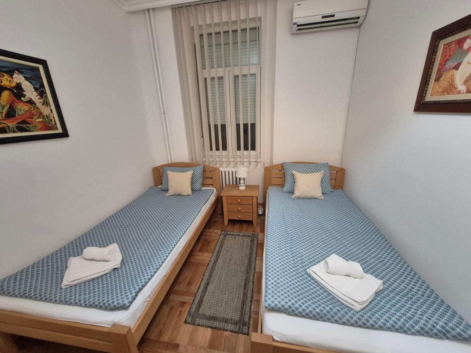 Authentic Belgrade Centre Apartments For Large Groups, Republic Square - Up To 47 People In 5 Apartments Ruang foto