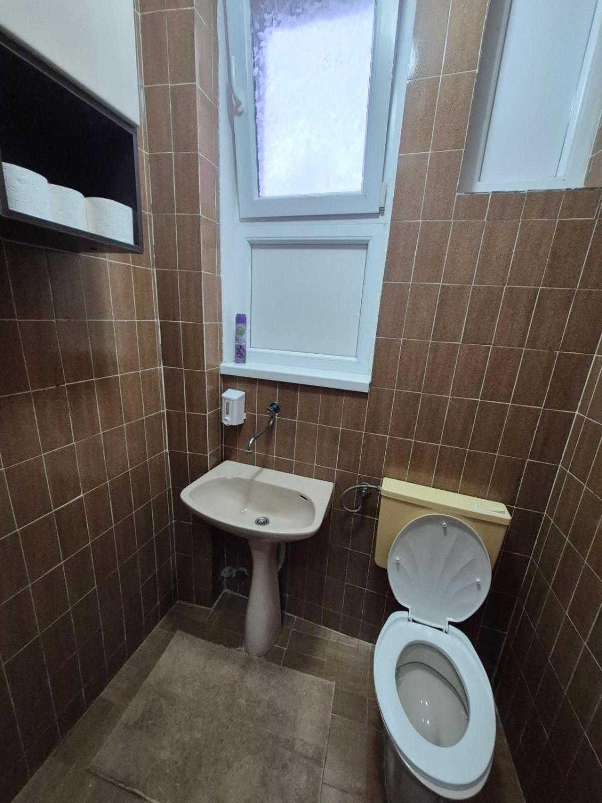 Authentic Belgrade Centre Apartments For Large Groups, Republic Square - Up To 47 People In 5 Apartments Ruang foto